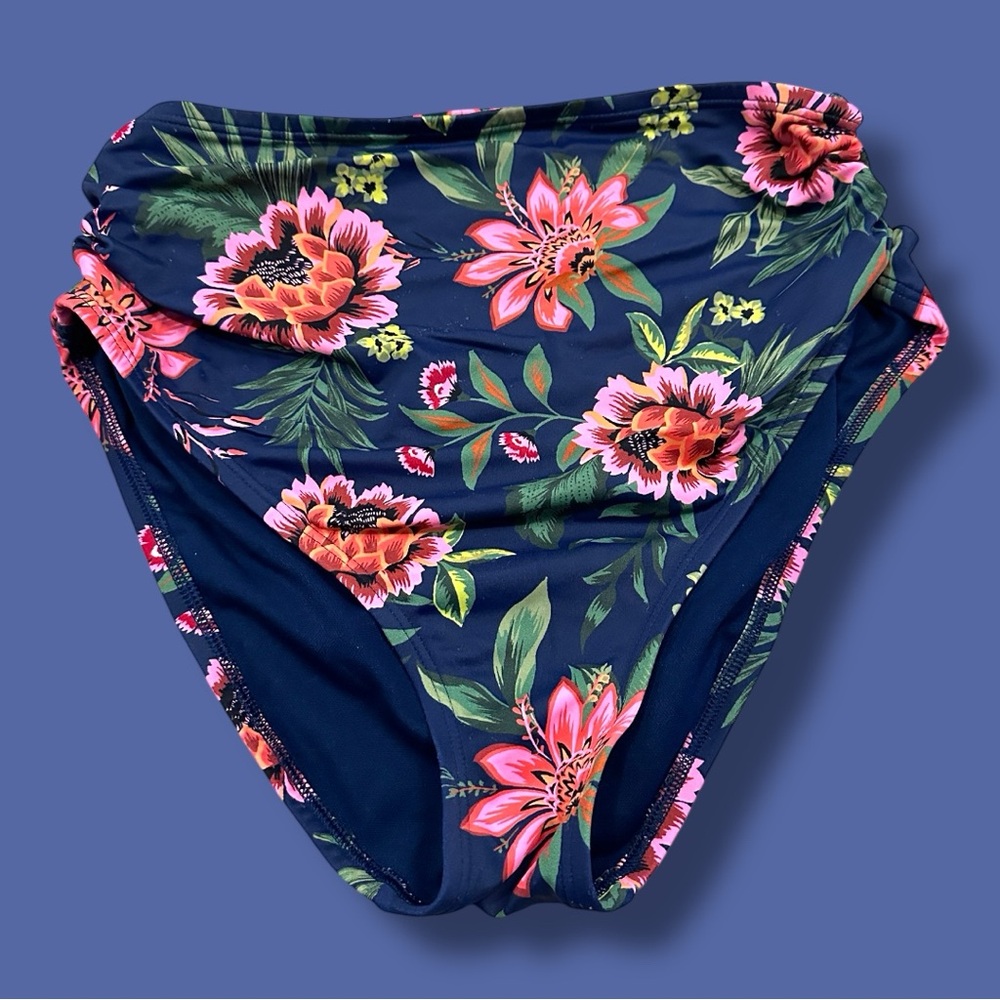 EUC SHADE & SHORE Hawaiian Tropical Hibiscus Floral Bikini. Size Medium/34DD - Picture 9 of 14